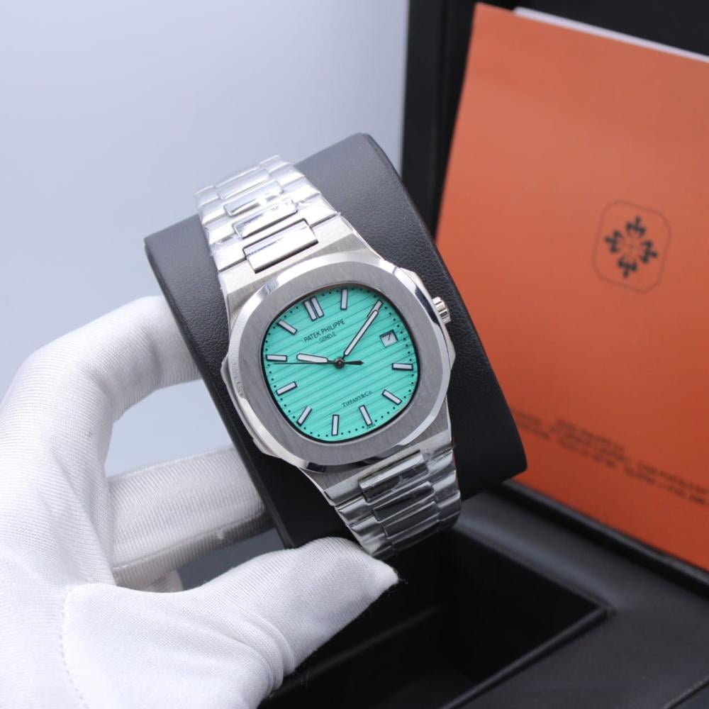 Patek Philippe Nautilus – Tiffany Style Dial in Stainless Steel