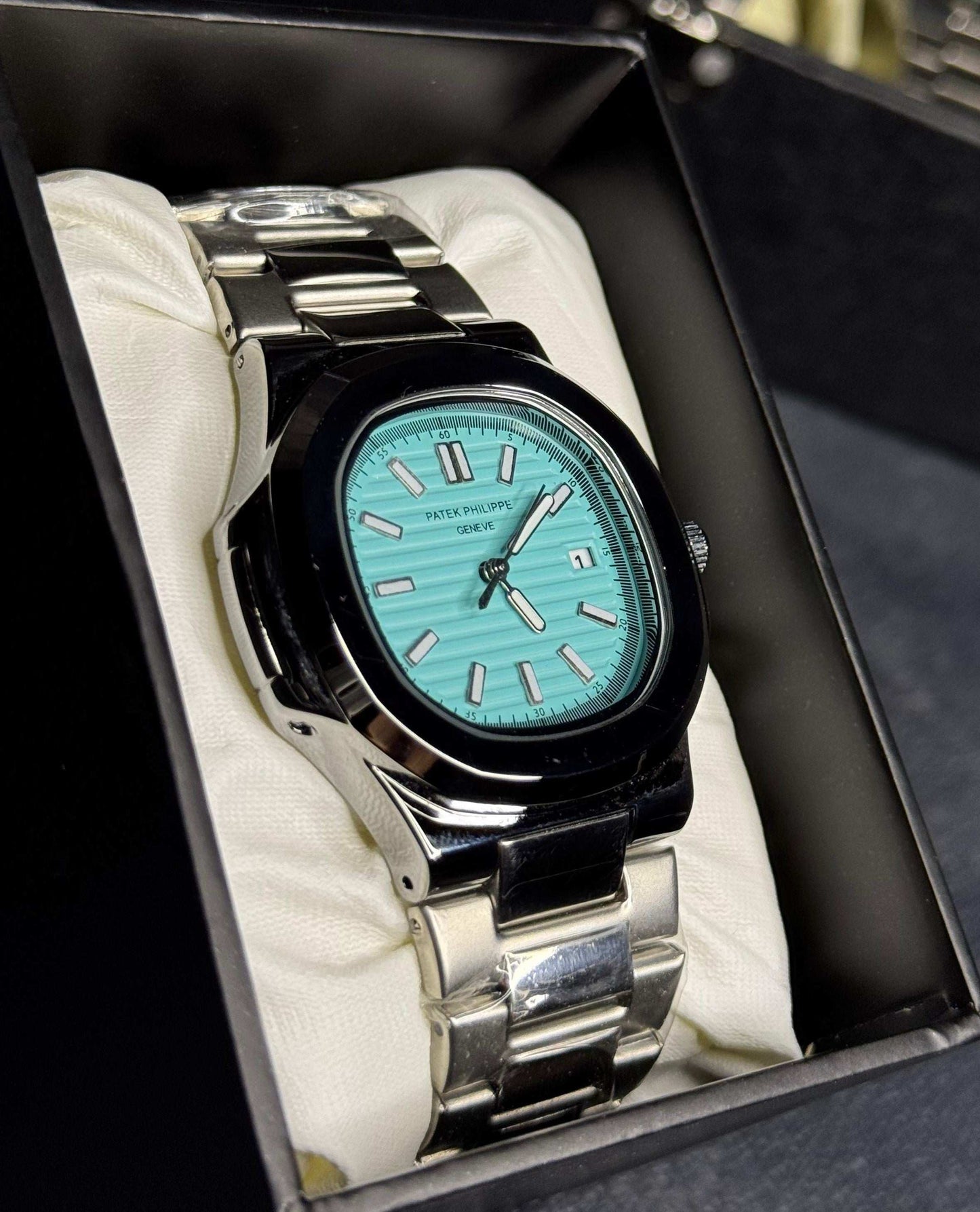 Patek Philippe Nautilus – Tiffany Style Dial in Stainless Steel