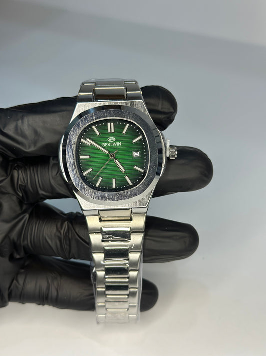 BESTWIN Modern Stainless Steel Watch – Kelly Green Dial